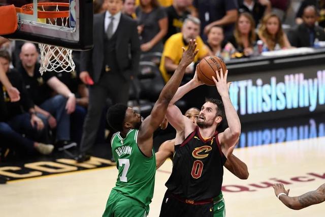 巴特勒26分热火送活塞3连败 篮网力克76人